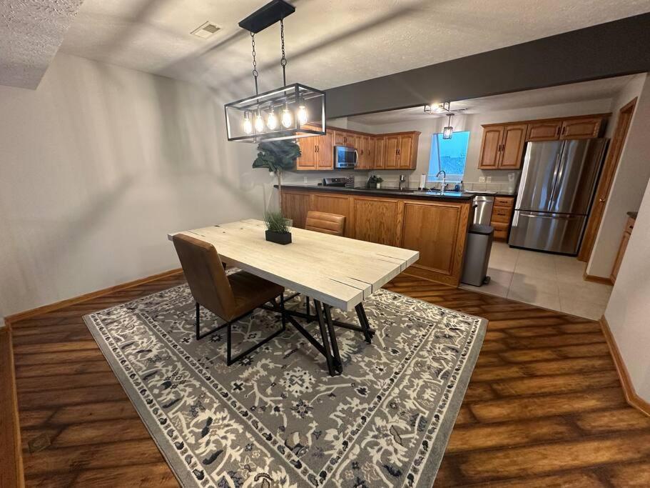 Inviting 3 Bed 2.5 Bath Townhome In Wadsworth Экстерьер фото