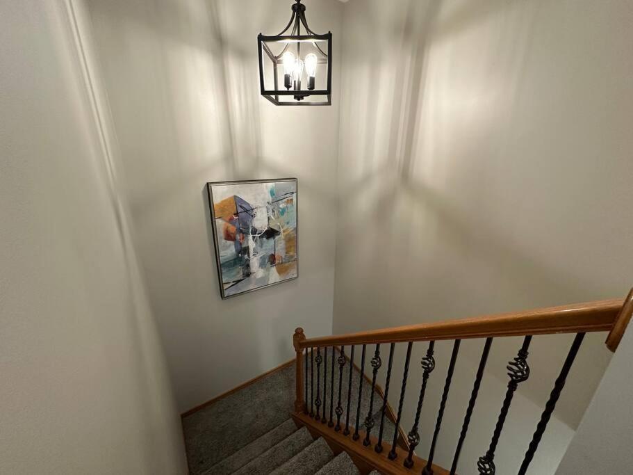 Inviting 3 Bed 2.5 Bath Townhome In Wadsworth Экстерьер фото